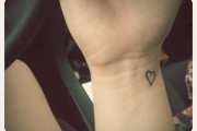 tiny-heart-tattoo-wrist