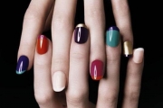 colour-blocking-nails
