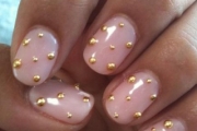 gold-studded-pink-nails